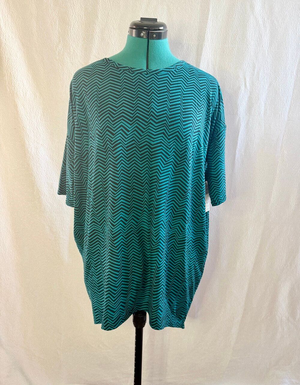 NWT Lularoe Irma XS tunic. Brand new with tags.
